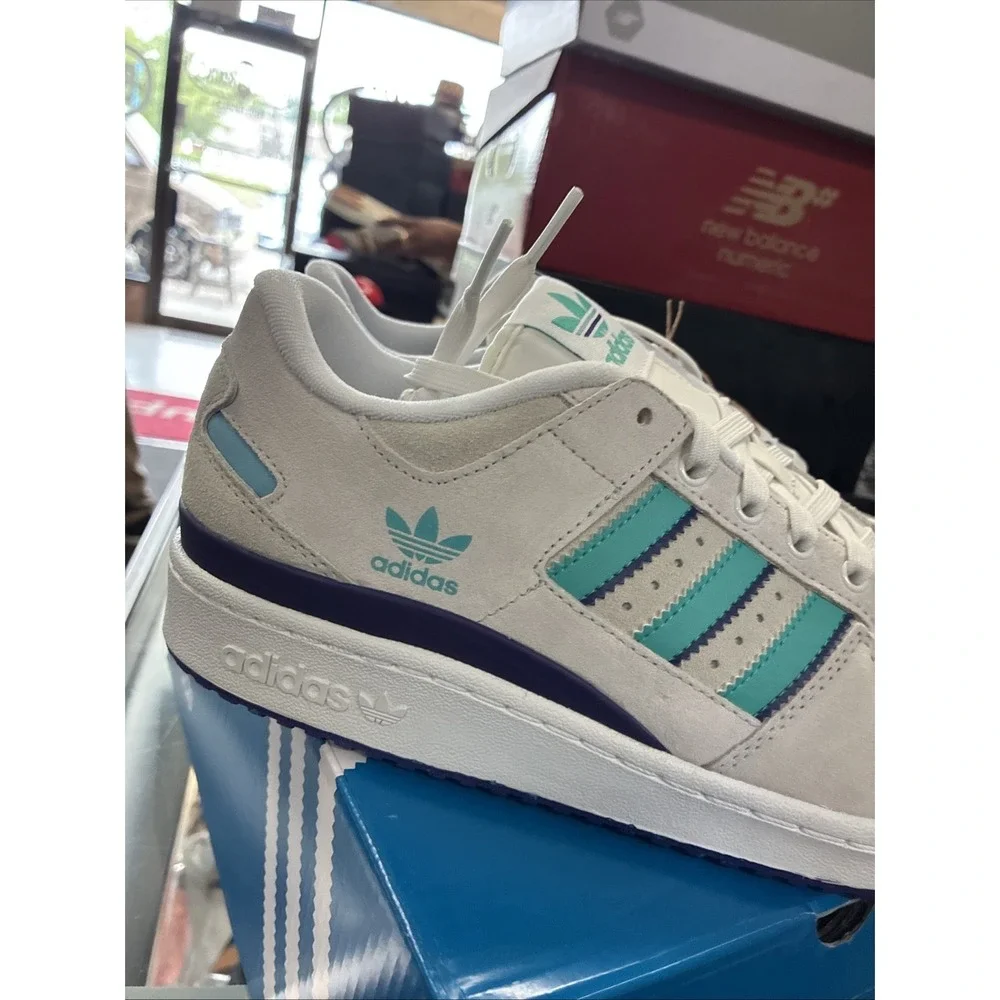 Adidas Forum 84 Low ADV Original RETRO COLORS HP9093 White Suede SZ 10.5 New